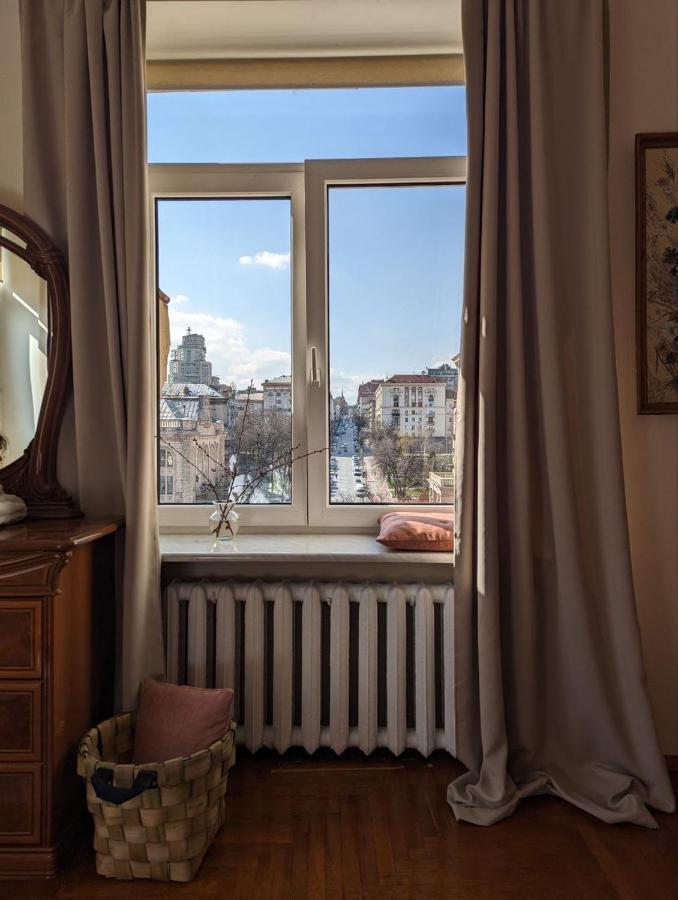 Apartment видова біля метро хрещатик *